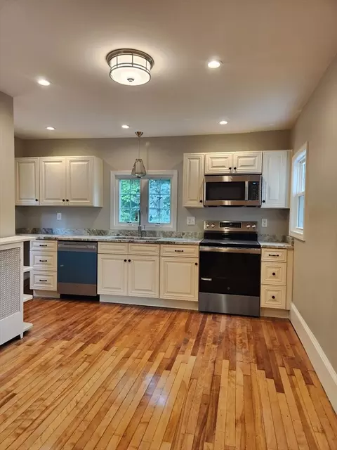 9 Varney St, Worcester, MA 01605 photo 10