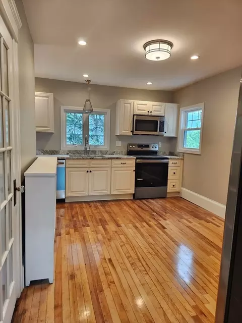 9 Varney St, Worcester, MA 01605 photo 11
