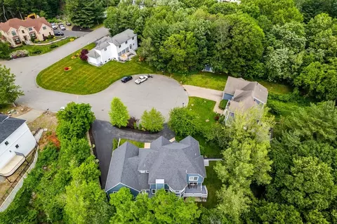 10 Gianna Dr, Saugus, MA 01906 photo 2