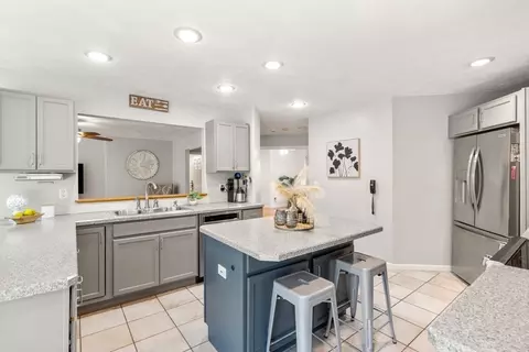 10 Gianna Dr, Saugus, MA 01906 photo 10