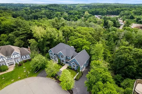 10 Gianna Dr, Saugus, MA 01906