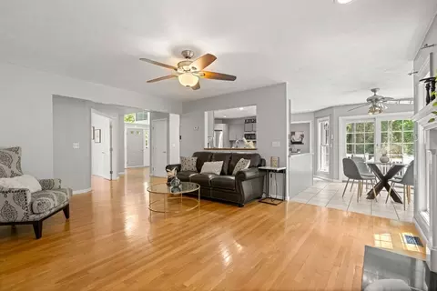 10 Gianna Dr, Saugus, MA 01906 photo 13