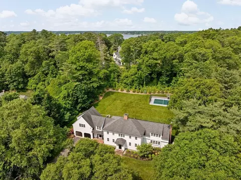 322 Standish St, Duxbury, MA 02332