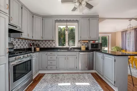 76 Colburn St #76, Dedham, MA 02026 photo 13