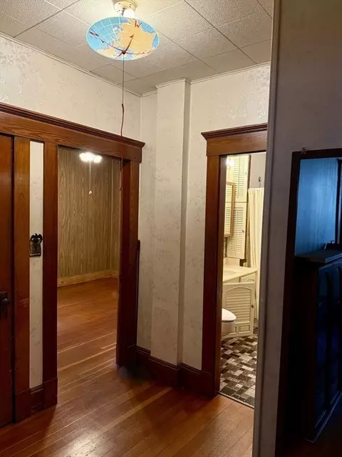 Entry Way - 362 Page Blvd, Springfield, MA 01104 photo 1 of 2