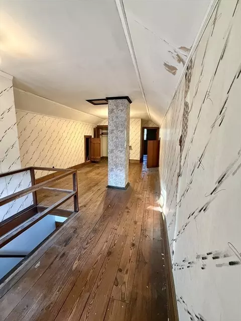 Entry Way - 362 Page Blvd, Springfield, MA 01104 photo 2 of 2