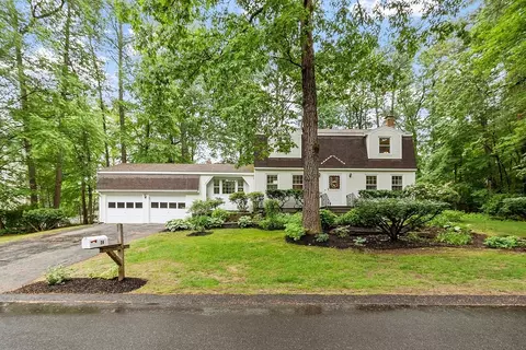 24 Squirrel Hill Rd, Acton, MA 01720