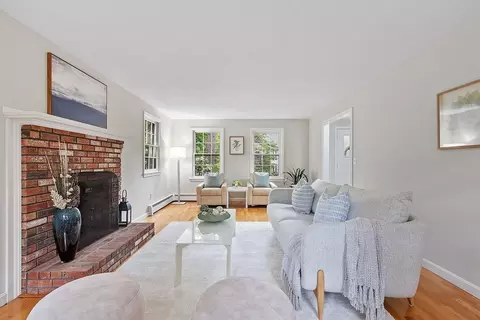 24 Squirrel Hill Rd, Acton, MA 01720 photo 3