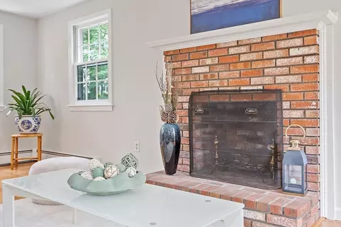 24 Squirrel Hill Rd, Acton, MA 01720 photo 6