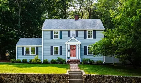 97 Summer Ave, Reading, MA 01867
