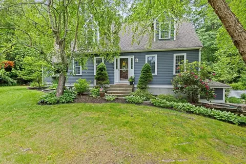 109 Thayer Dr, Hanson, MA 02341