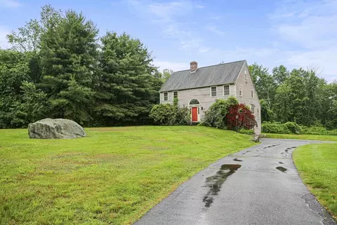 85 Hartford Ave W, Mendon, MA 01756