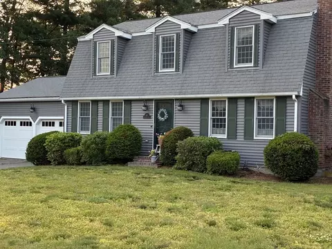 45 Copperfield Dr, East Bridgewater, MA 02333