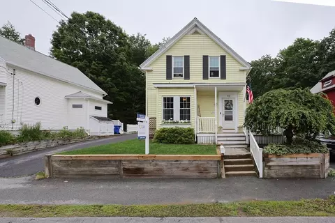 43 Thompson St, Maynard, MA 01754