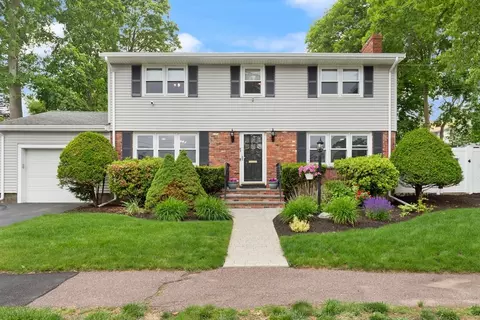 31 Doonan St, Medford, MA 02155
