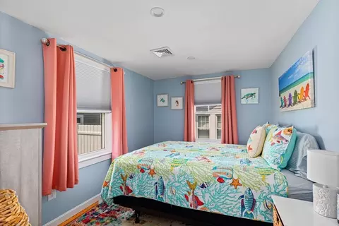 Bedroom - 62 Pinehurst Dr, Wareham, MA 02571 photo 2 of 2