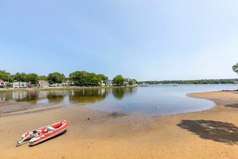 View/Area - 62 Pinehurst Dr, Wareham, MA 02571 photo 1 of 13