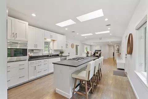 9 Warren Ave, Harvard, MA 01451 photo 5