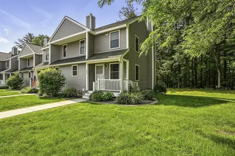 205 Bayberry Hill Ln #205, Leominster, MA 01453