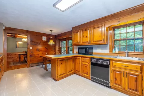 295 Forest St, Dunstable, MA 01827 photo 8