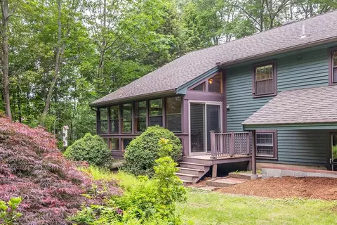 295 Forest St, Dunstable, MA 01827 photo 3