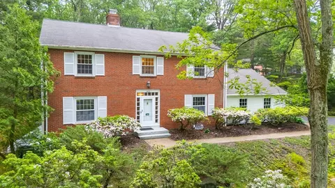 103 Outlook Dr, Lexington, MA 02421