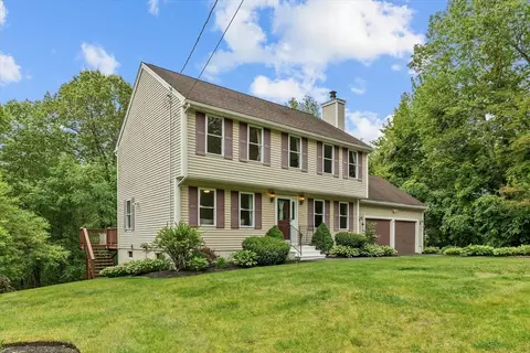 96 Paxton Rd, Holden, MA 01520