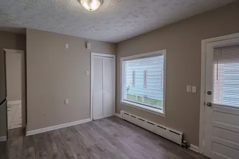 21-23 Howes St, Springfield, MA 01118 photo 5