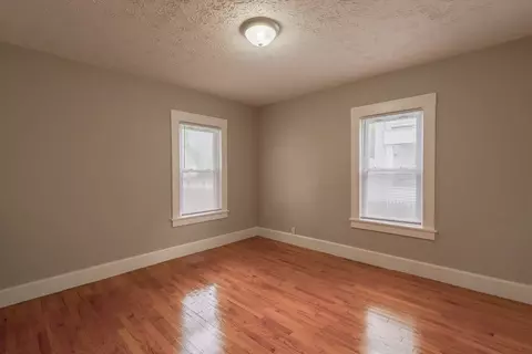 21-23 Howes St, Springfield, MA 01118 photo 10