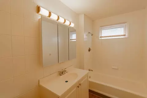 21-23 Howes St, Springfield, MA 01118 photo 11