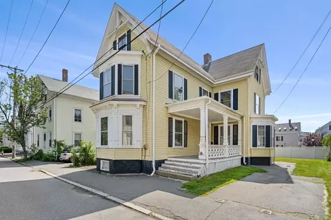 8 Briggs St, Salem, MA 01970