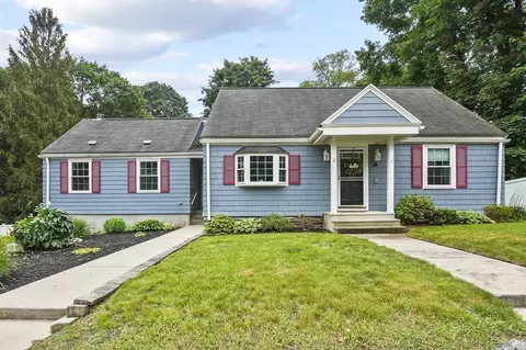 2 Putnam Ln, Auburn, MA 01501