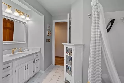 26 Pine Ave, Dracut, MA 01826 photo 18