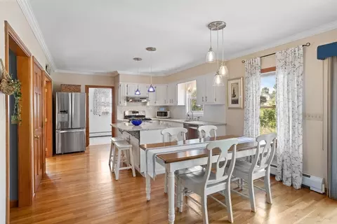 26 Pine Ave, Dracut, MA 01826 photo 5