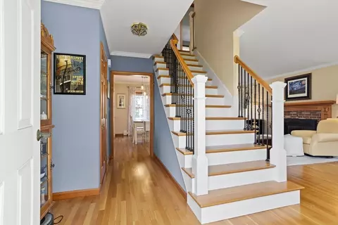 26 Pine Ave, Dracut, MA 01826 photo 2