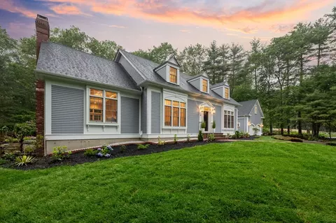 124 Newtown Rd, Acton, MA 01720