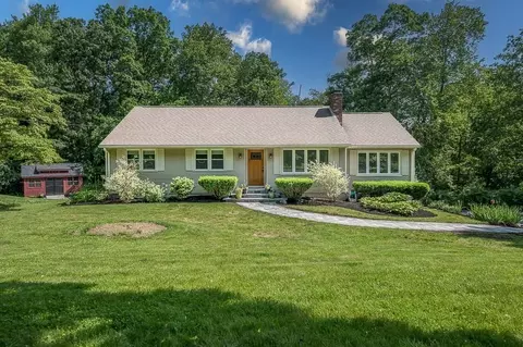 55 Hartness Rd, Sutton, MA 01590