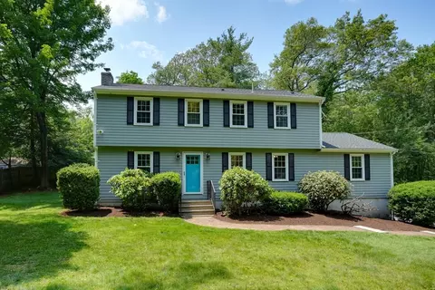 216 Davis St, Northborough, MA 01532