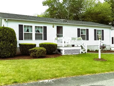 38 Trailwood Dr, Bridgewater, MA 02324