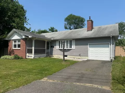 70 Watson St, Chicopee, MA 01020