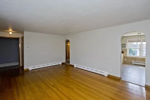 70 Watson St, Chicopee, MA 01020 photo 9