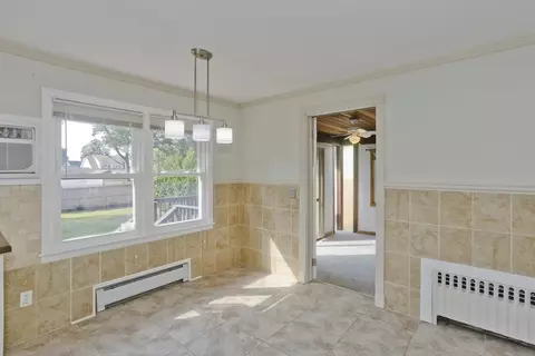 70 Watson St, Chicopee, MA 01020 photo 10