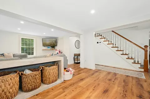 26 Brooks St, Upton, MA 01568 photo 7