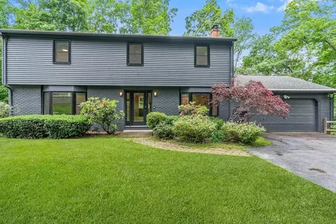 41 Harvey Ln, Westborough, MA 01581