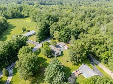 253 Dudley Oxford Rd, Dudley, MA 01571