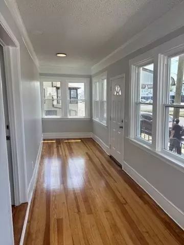 Entry Way - 404 Brayton Ave, Fall River, MA 02721 photo 3 of 8