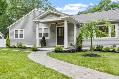 2028 Main St, Concord, MA 01742