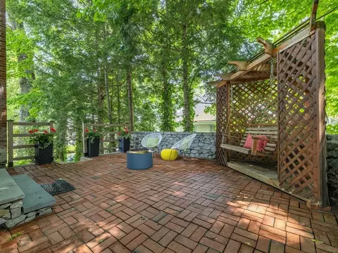 Exterior - 1 Bow St, Wellesley, MA 02481 photo 3 of 3