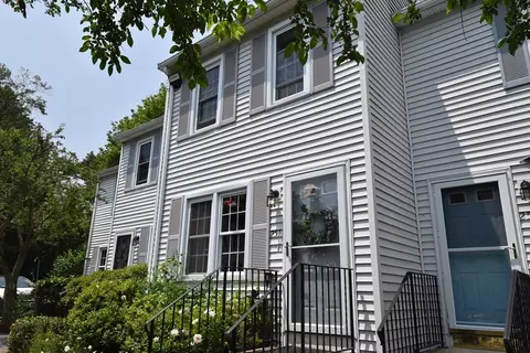251 Sunderland Rd #251, Worcester, MA 01604
