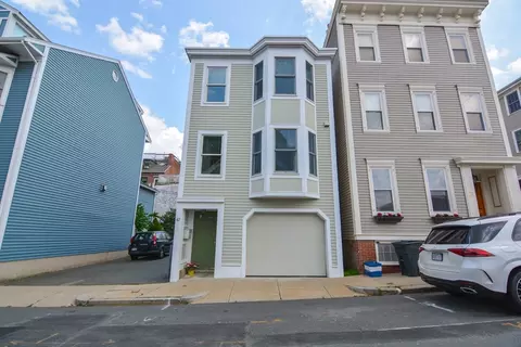 67 School St, Charlestown, MA 02129